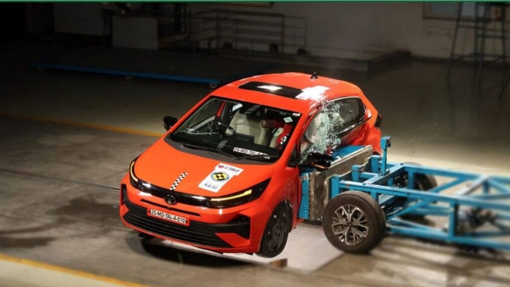 Tata Altroz safety rating 2025